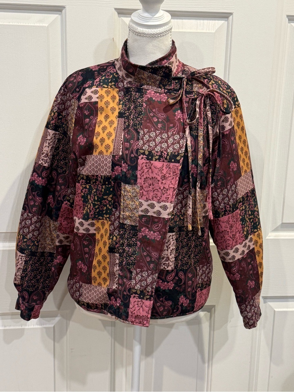 CIDER Patchwork Quilted Jacket XS Boho Floral Tie Neck Vintage Style - Picture 9 of 10